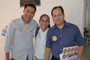 Carlos da Educação, Heloísa Helena e Eduardo Palmeira visitando o Pavilhão da Farinha. Foto: Boainformacao