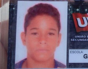 Fabiano Silva Monteiro est&aacute; desaparecido desde domingo (13).