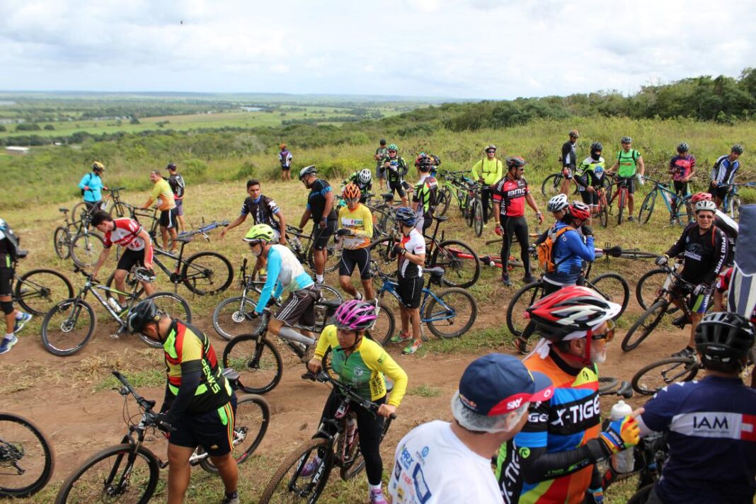 Ciclistas se aventuram na ‘Trilha Eu Amo Penedo’ no dia 07 de maio ...