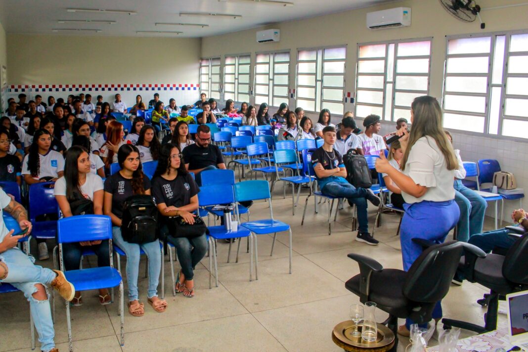 procon-penedo-palestra-escola-estadual (8)