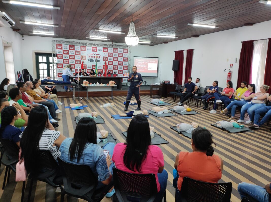 curso-cardiologia-upa-penedo-sems (5)