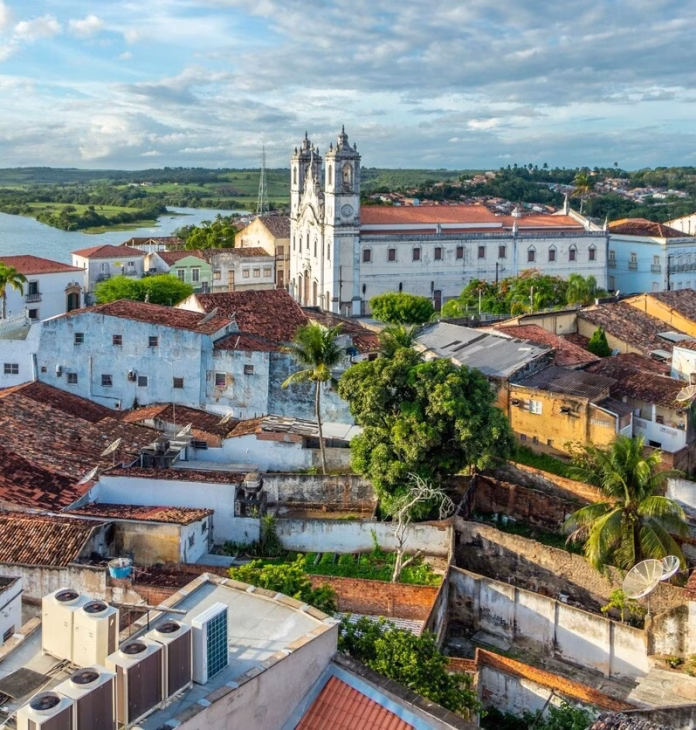 penedo-foto-kaio-fragoso-1.avif.avif Penedo integrado à rota turística colonial alagoana com destaque para patrimônio histórico e cultural.