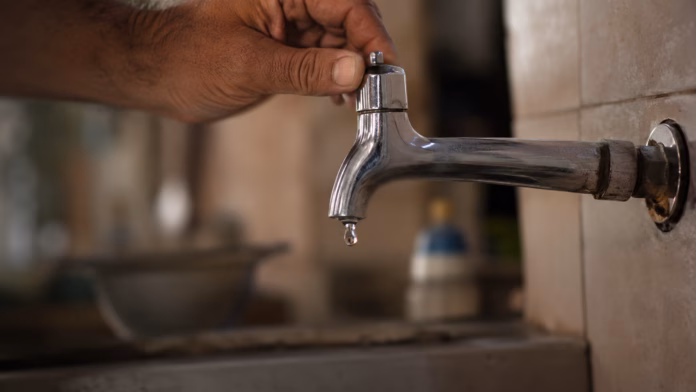 falta da agua Manutenção emergencial suspende abastecimento de água na